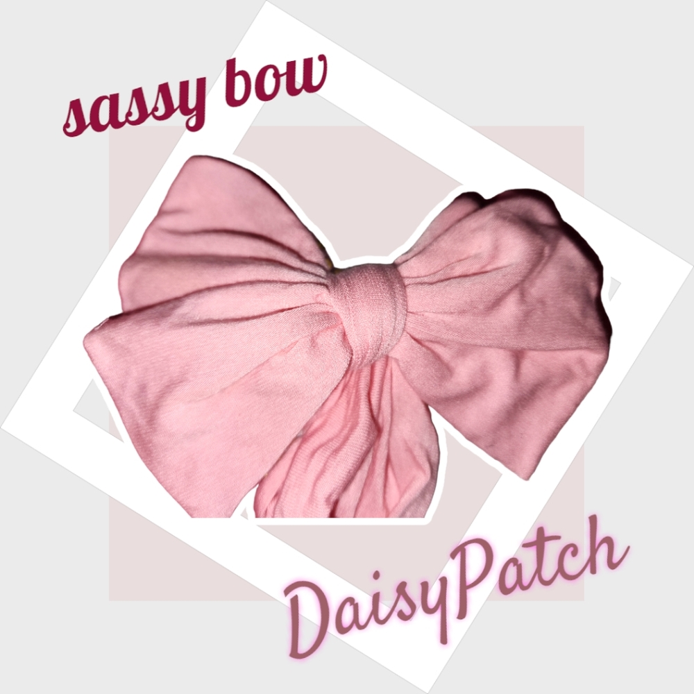 The Sassy Bow Baby Pink Soft Knit Headband
